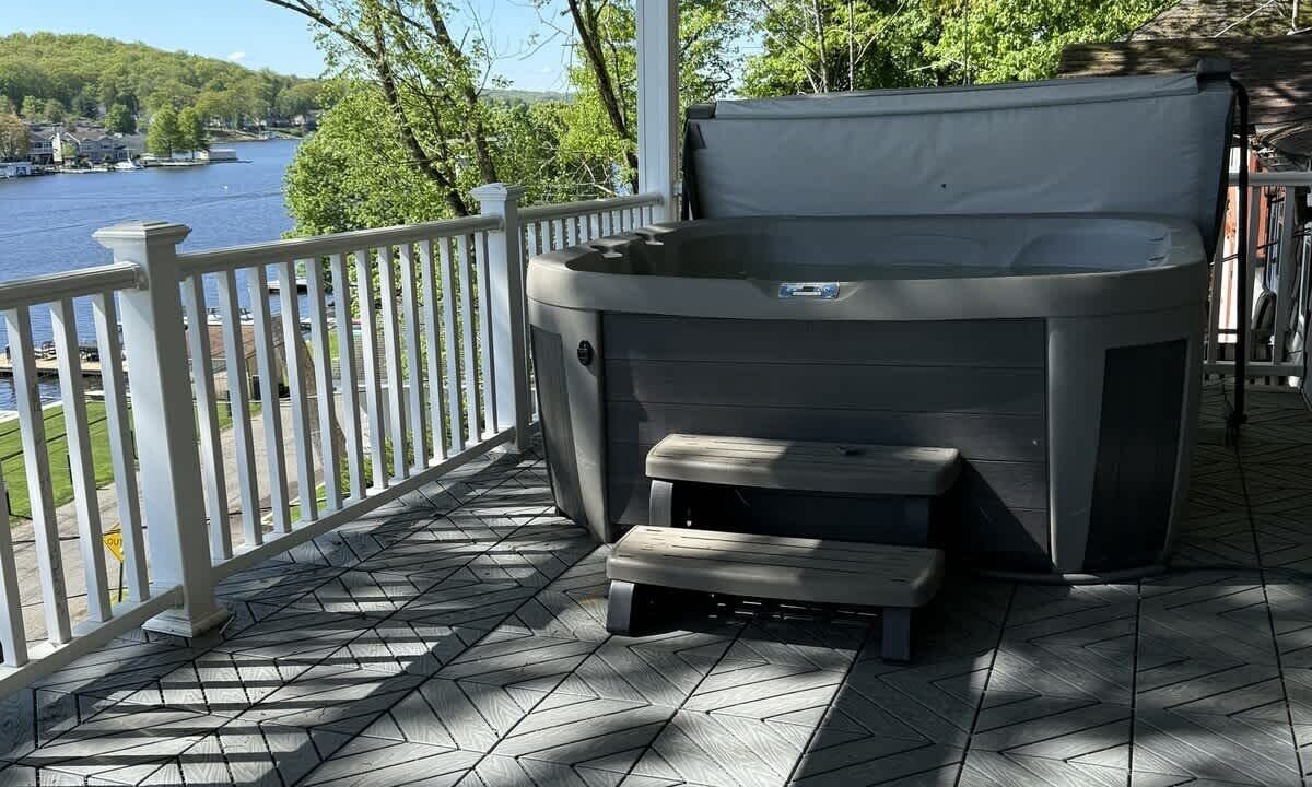 Photo of Patio Balcony in Lake Hopatcong