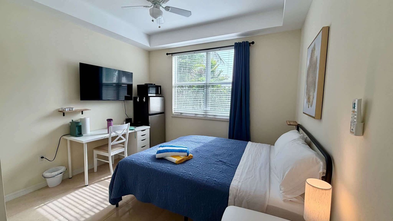 Photo of Bedroom in Bonita Shores