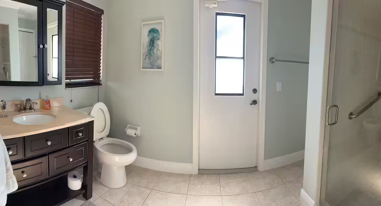 Photo of Bathroom in Gateway