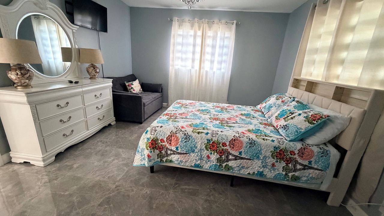 Photo of Bedroom in Greenacres