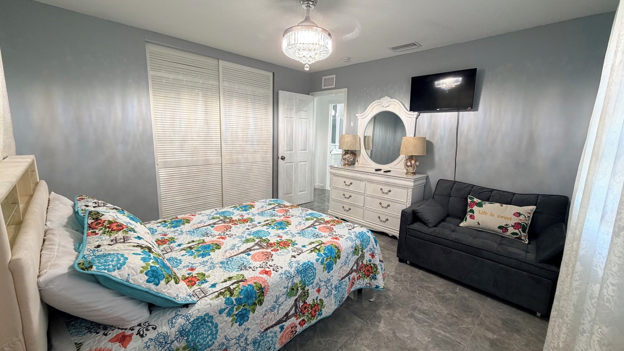 Photo of Bedroom in Greenacres