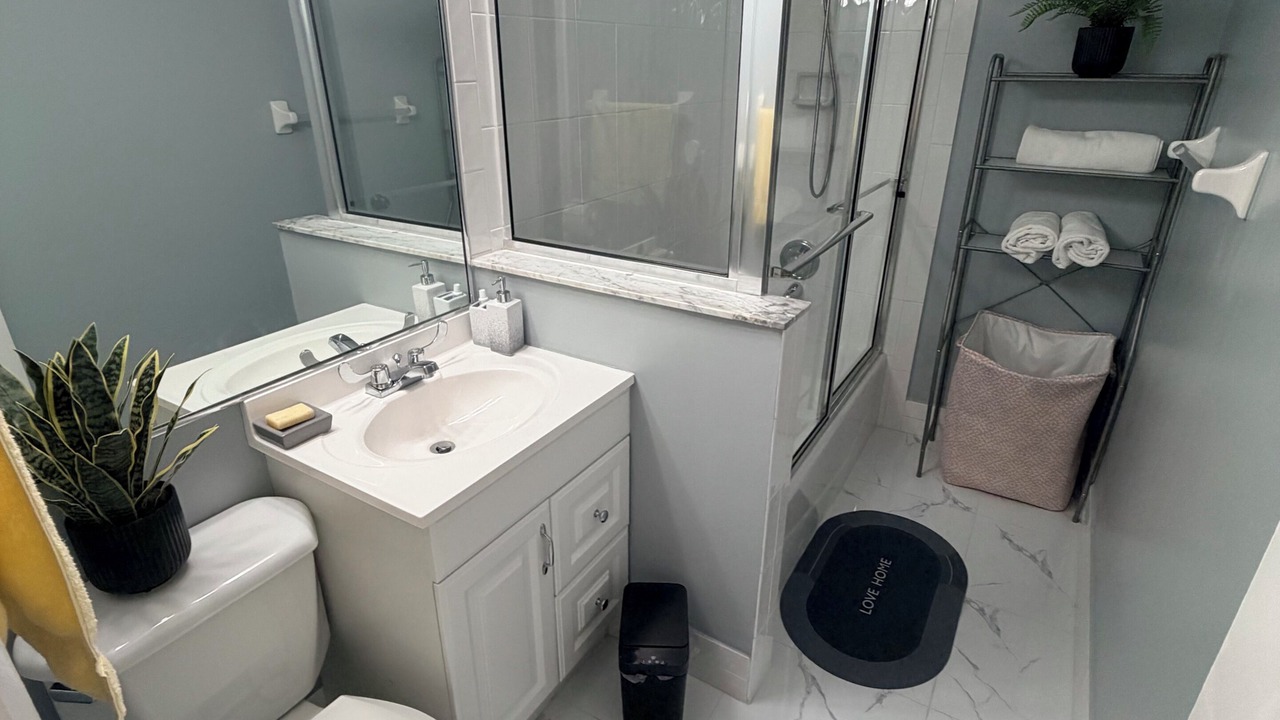 Photo of Bathroom in Greenacres