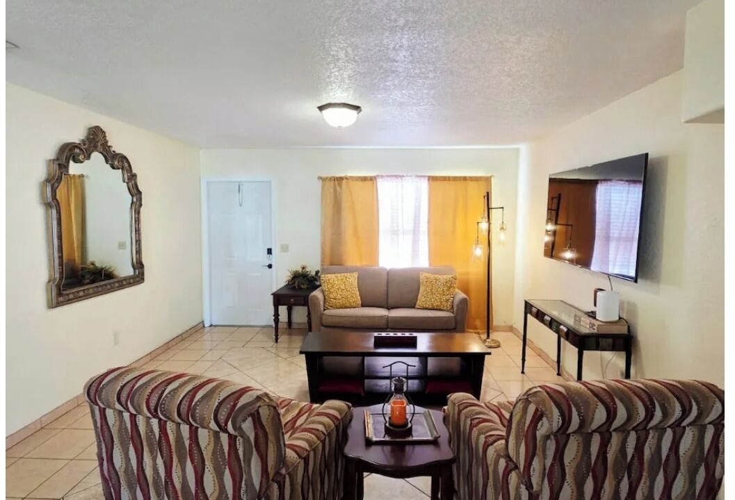 Photo of Livingroom in Port LaBelle