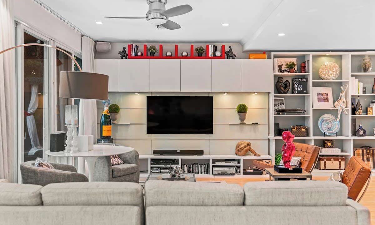 Photo of Livingroom in Northeast Miami