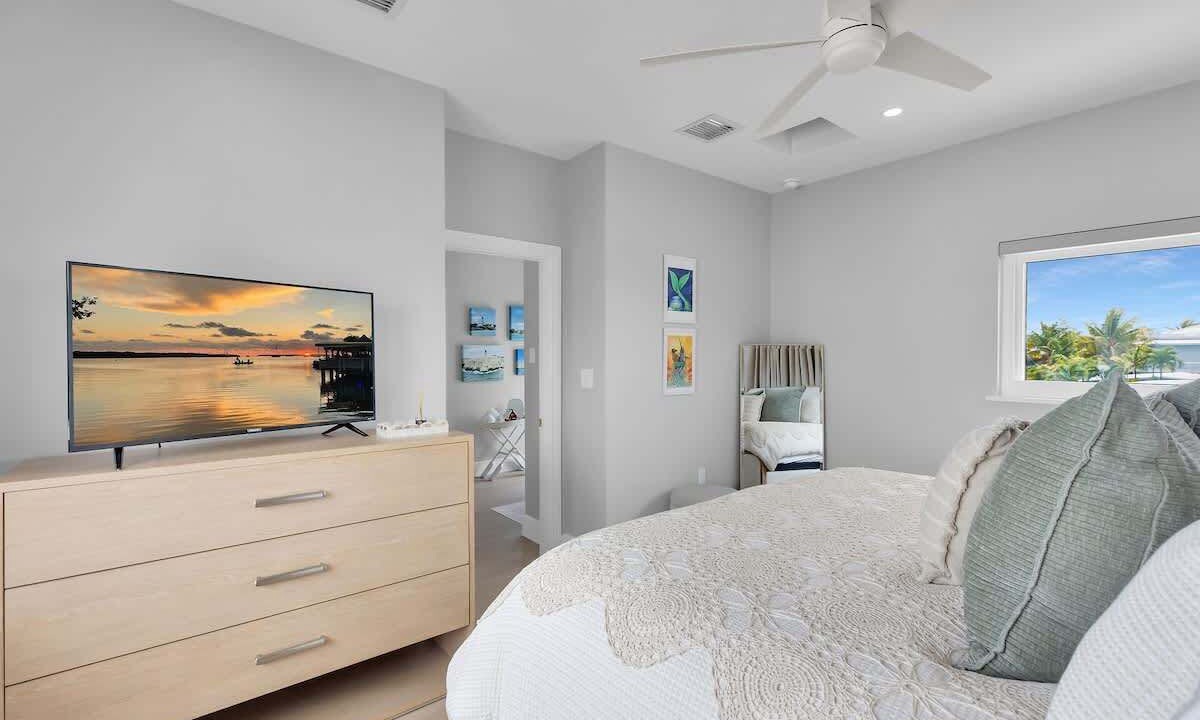 Photo of Bedroom in Venetian Shores