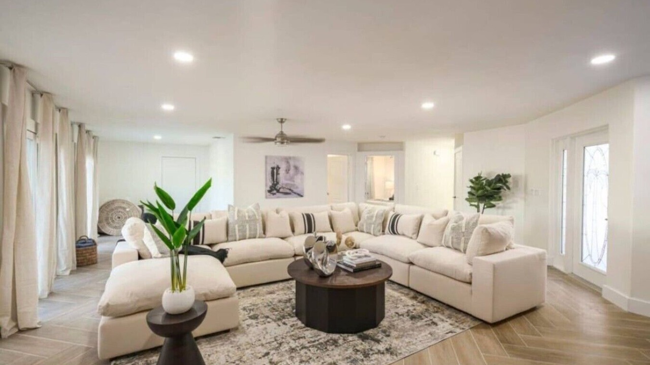 Photo of Livingroom in St. Lucie Village