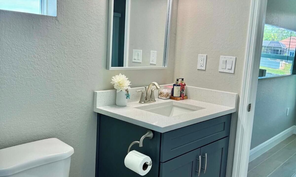Photo of Bathroom in Diplomat