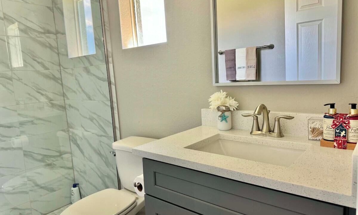 Photo of Bathroom in Diplomat
