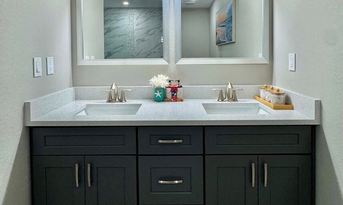 Photo of Bathroom in Diplomat