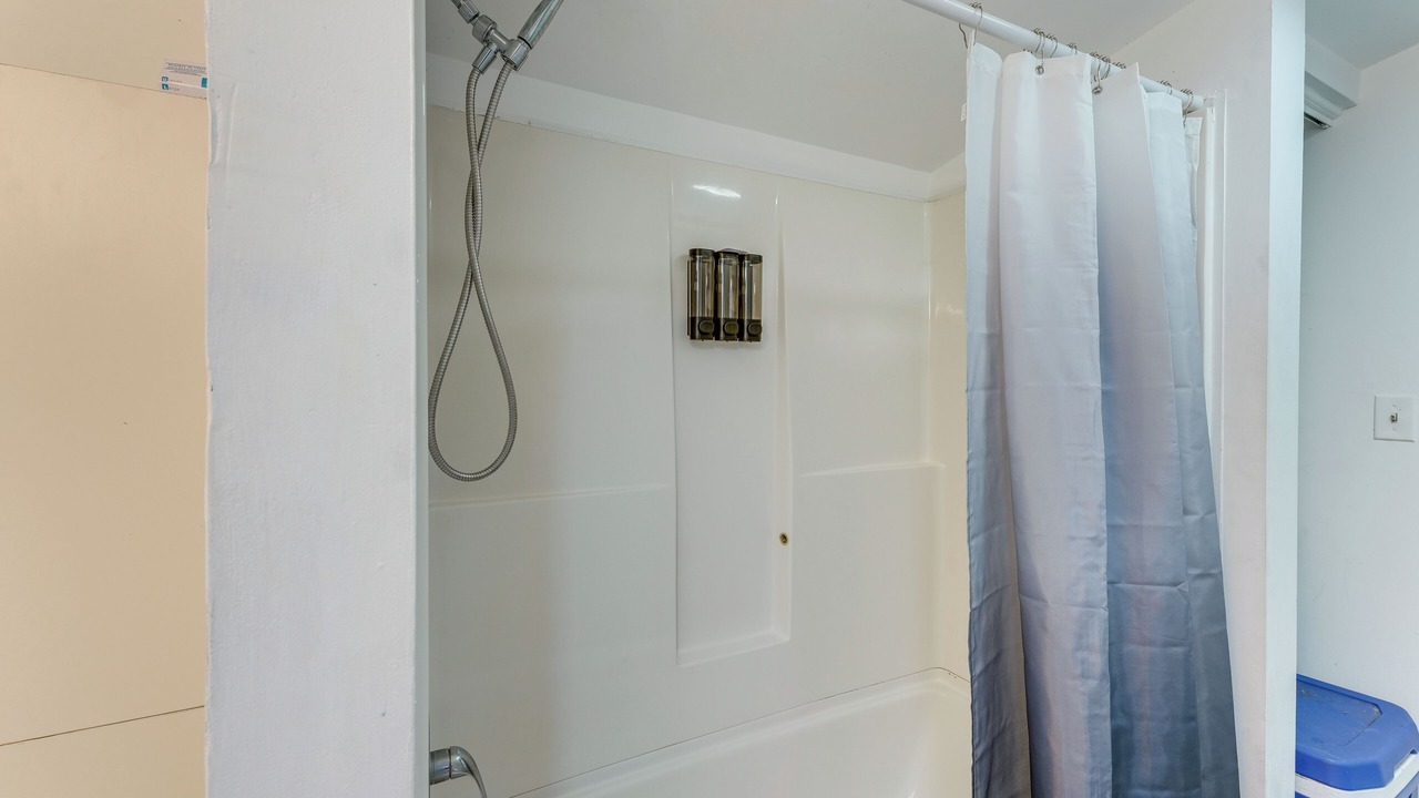 Photo of Bathroom in North Central Hollywood