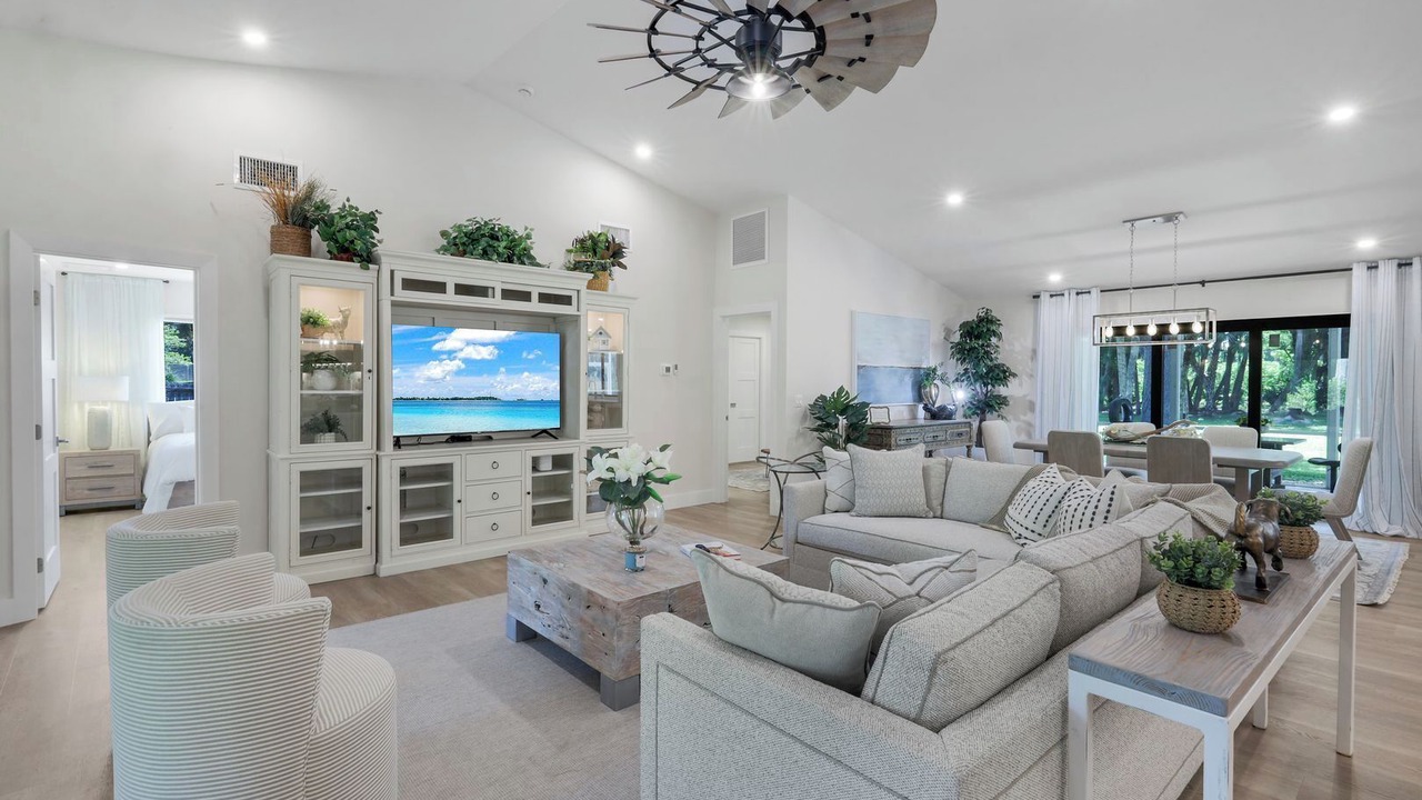 Photo of Livingroom in Central Naples