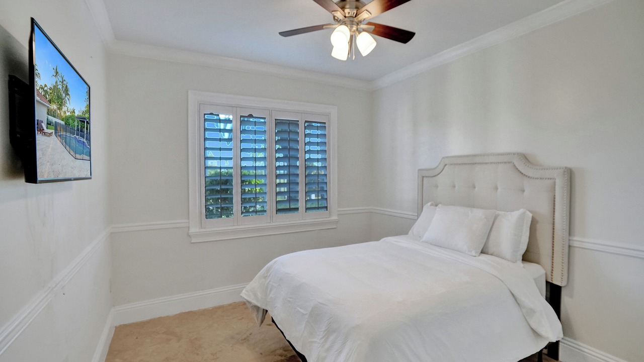 Photo of Bedroom in Kendale Lakes