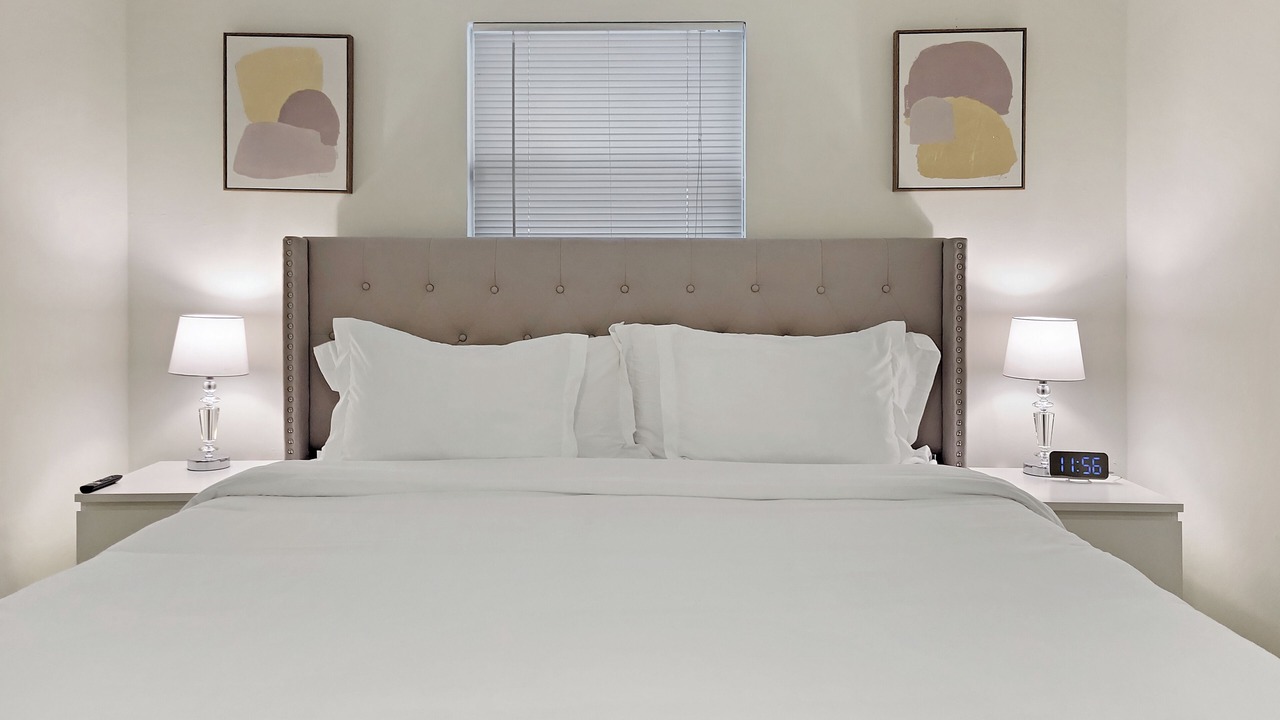 Photo of Bedroom in Town N County Park