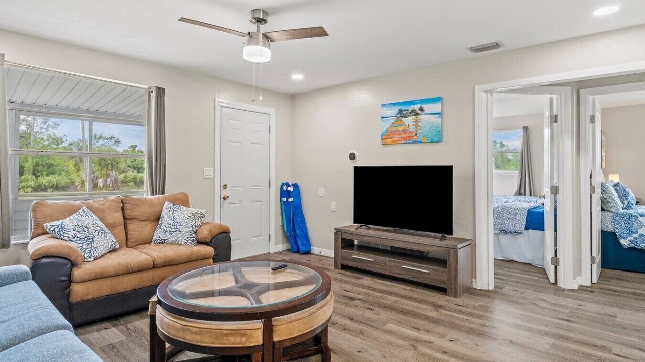Photo of Livingroom in Englewood