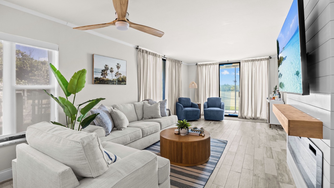 Photo of Livingroom in Hutchinson Island South