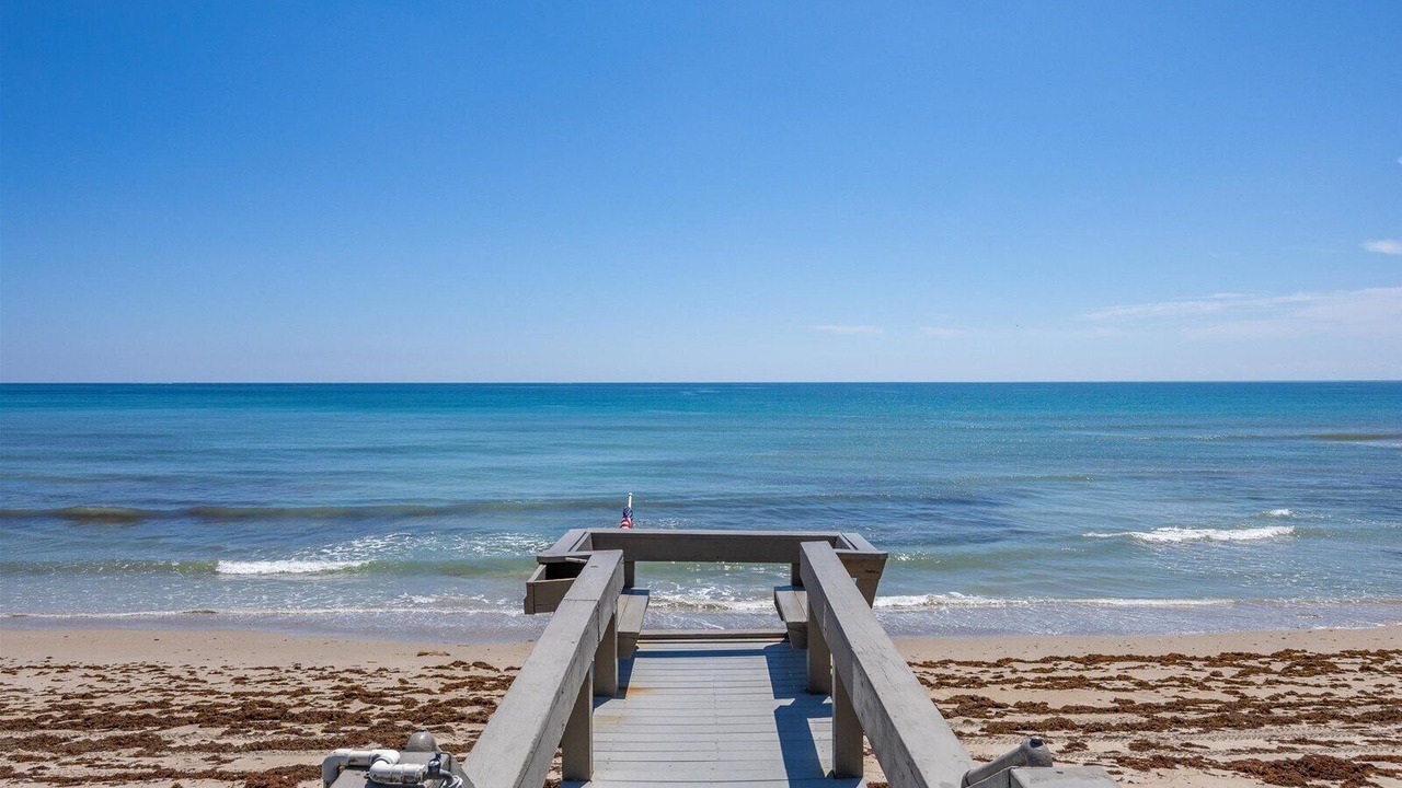 Photo of Others in Hutchinson Island South