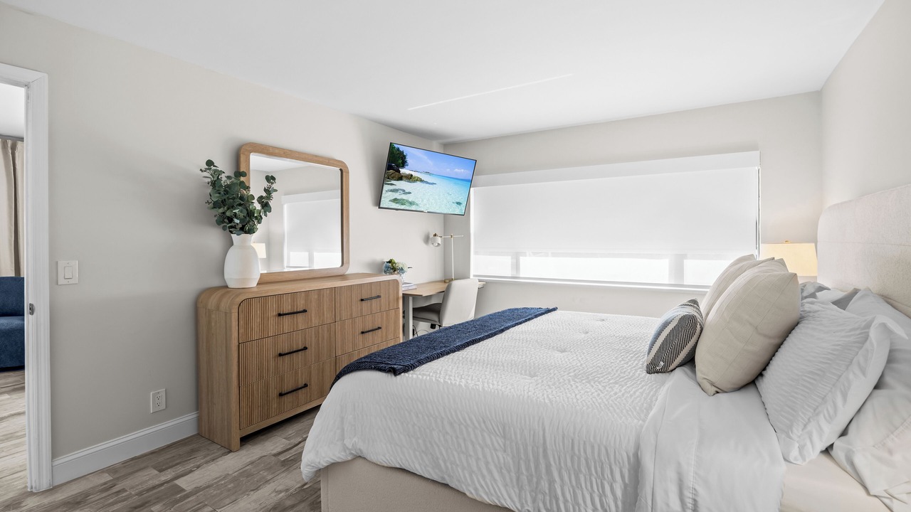 Photo of Bedroom in Hutchinson Island South