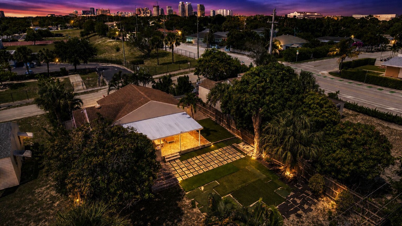 Photo of Outdoor in Poiciana Park II