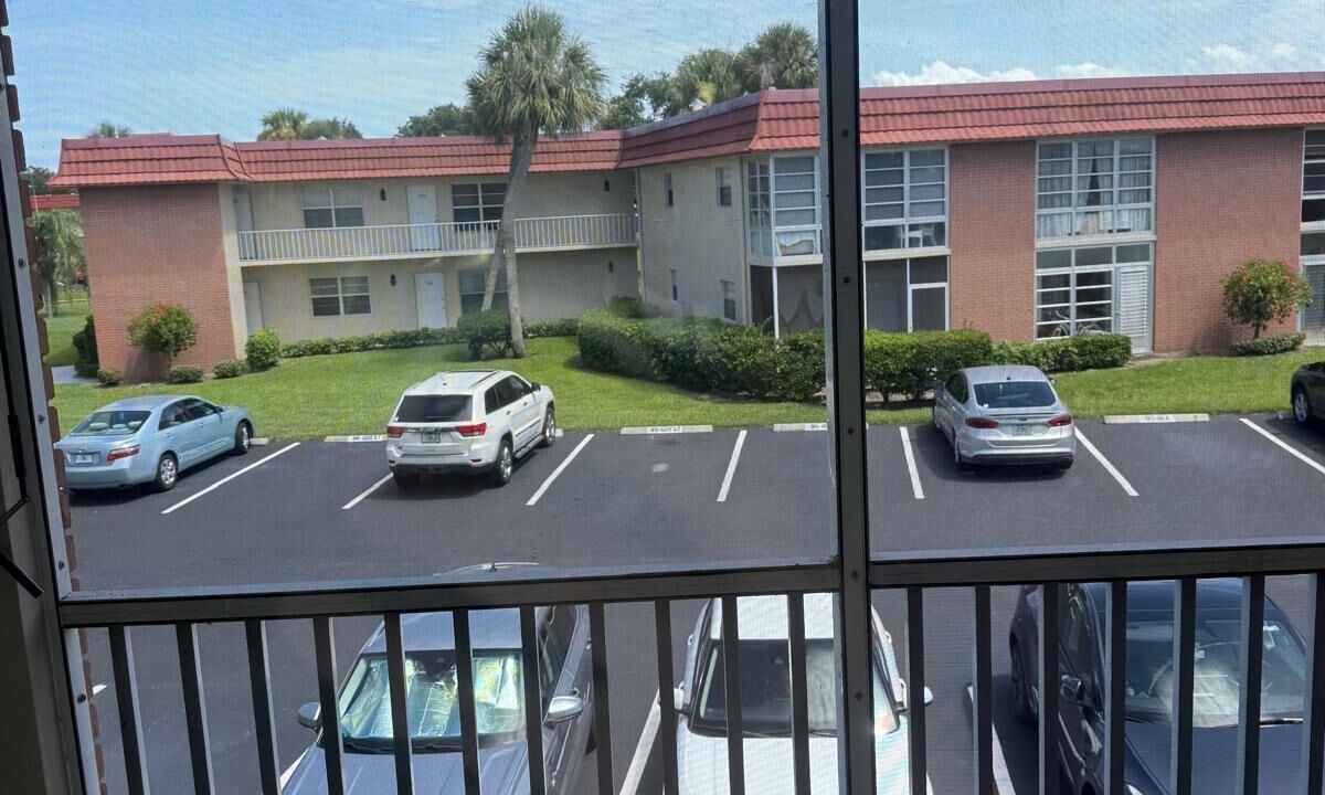 Photo of Others in Florida Ridge