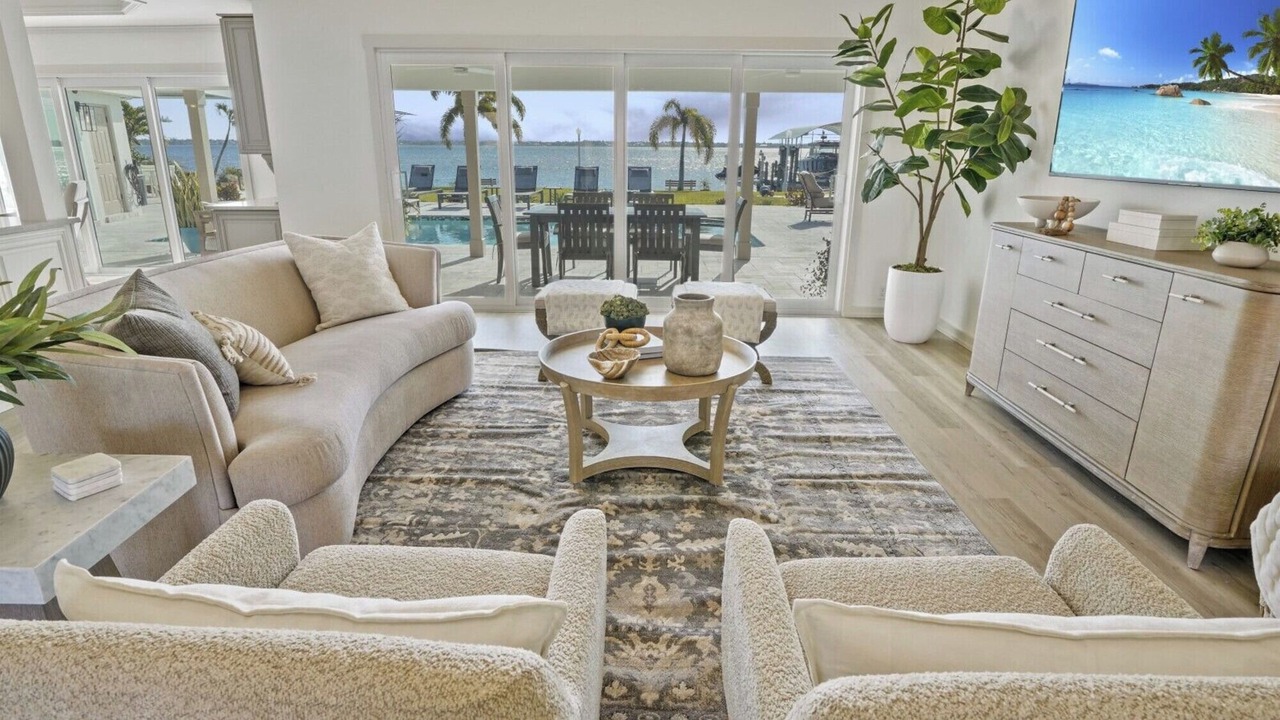 Photo of Livingroom in Caloosahatchee