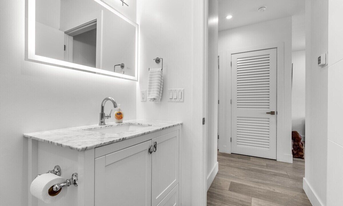 Photo of Bathroom in Cross Key Waterways