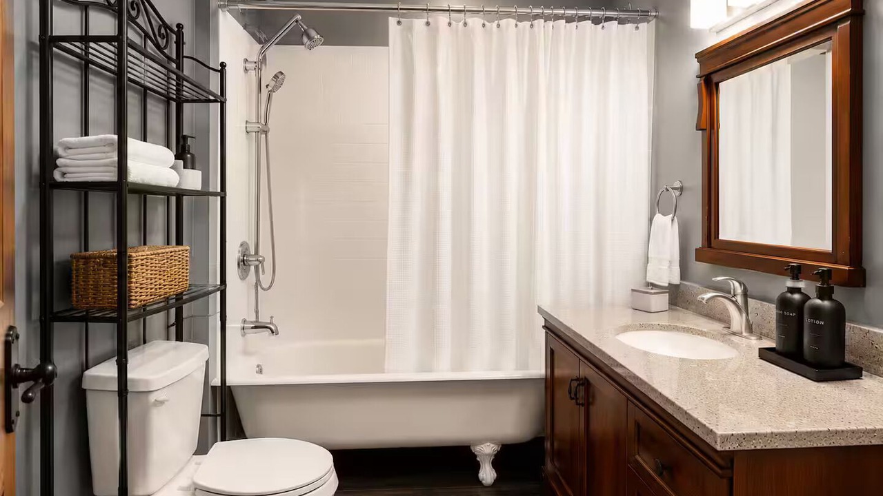Photo of Bathroom in Ampere