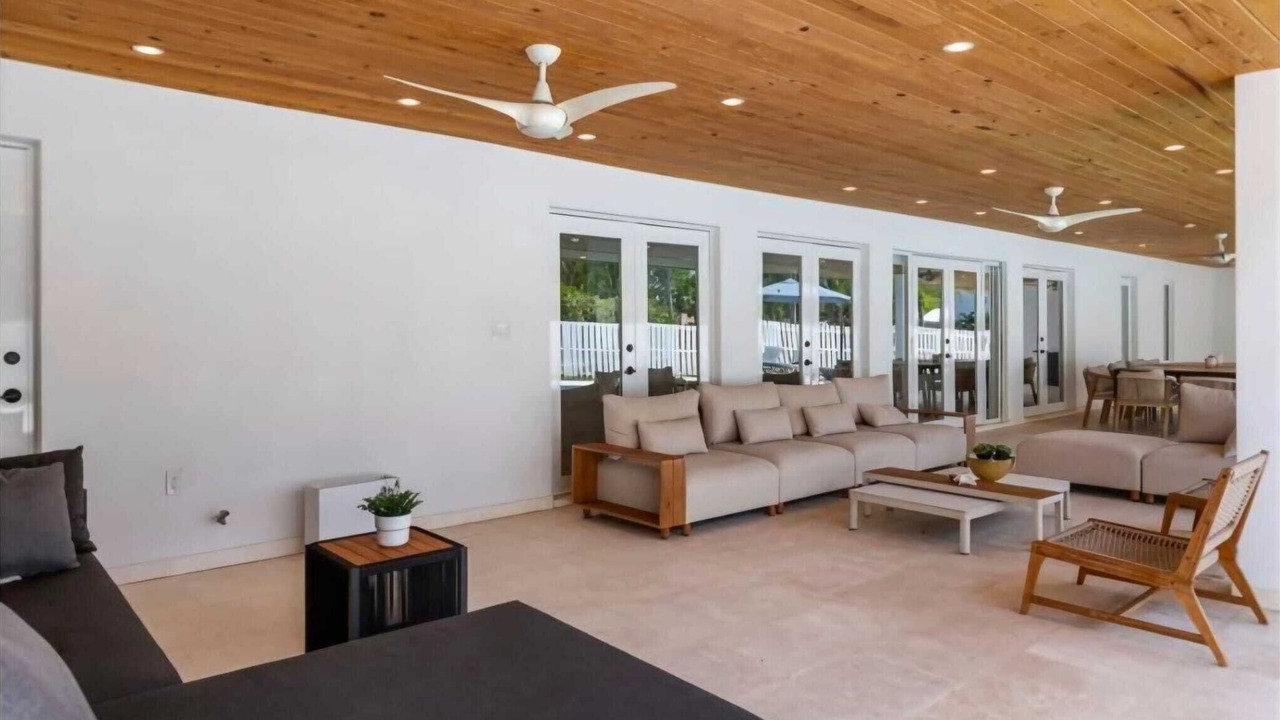 Photo of Livingroom in Palmetto Bay