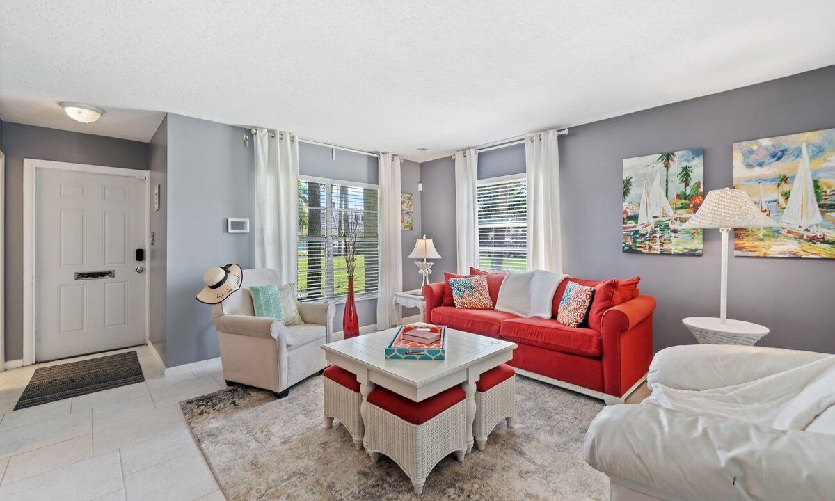 Photo of Livingroom in South Patrick Shores