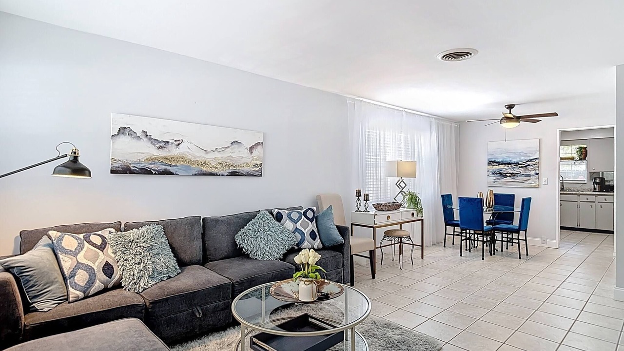 Photo of Livingroom in St. Petersburg - Clearwater