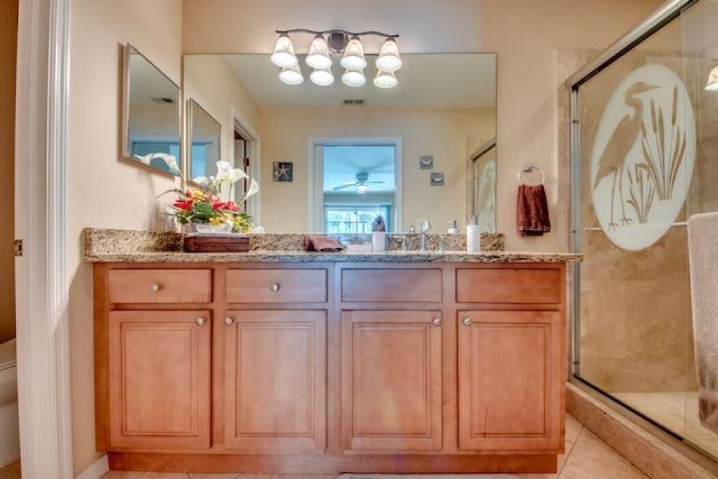 Photo of Bathroom in Diplomat