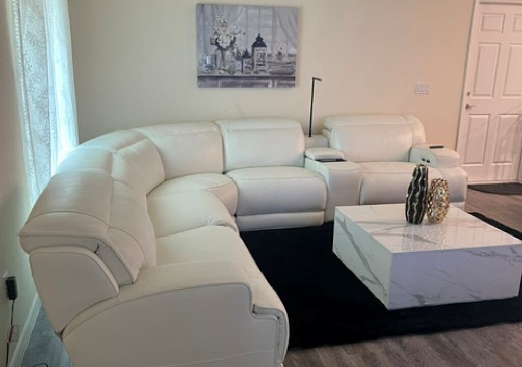 Photo of Livingroom in LaBelle