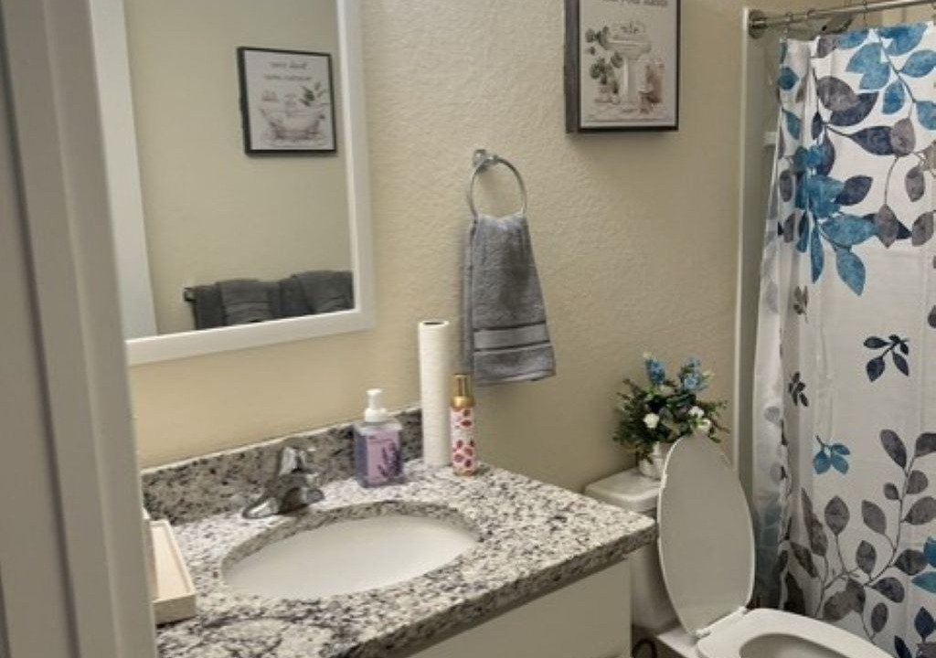 Photo of Bathroom in LaBelle