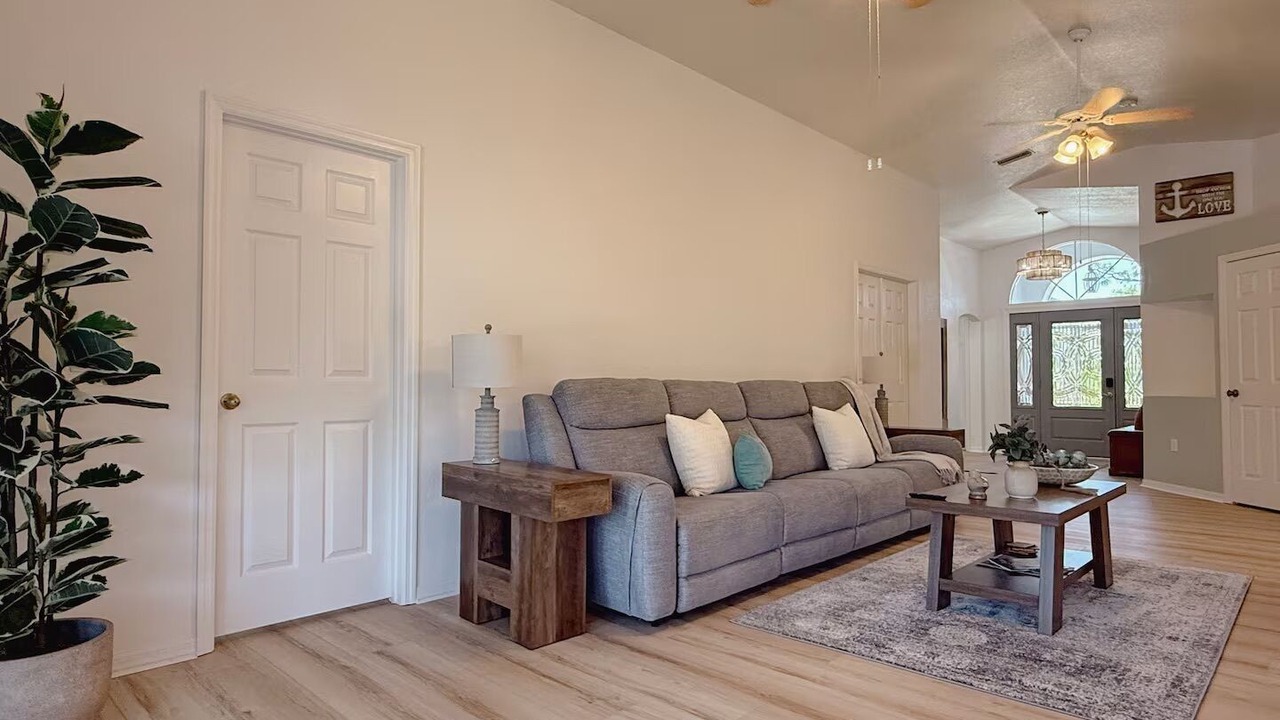 Photo of Livingroom in Rotonda Lakes