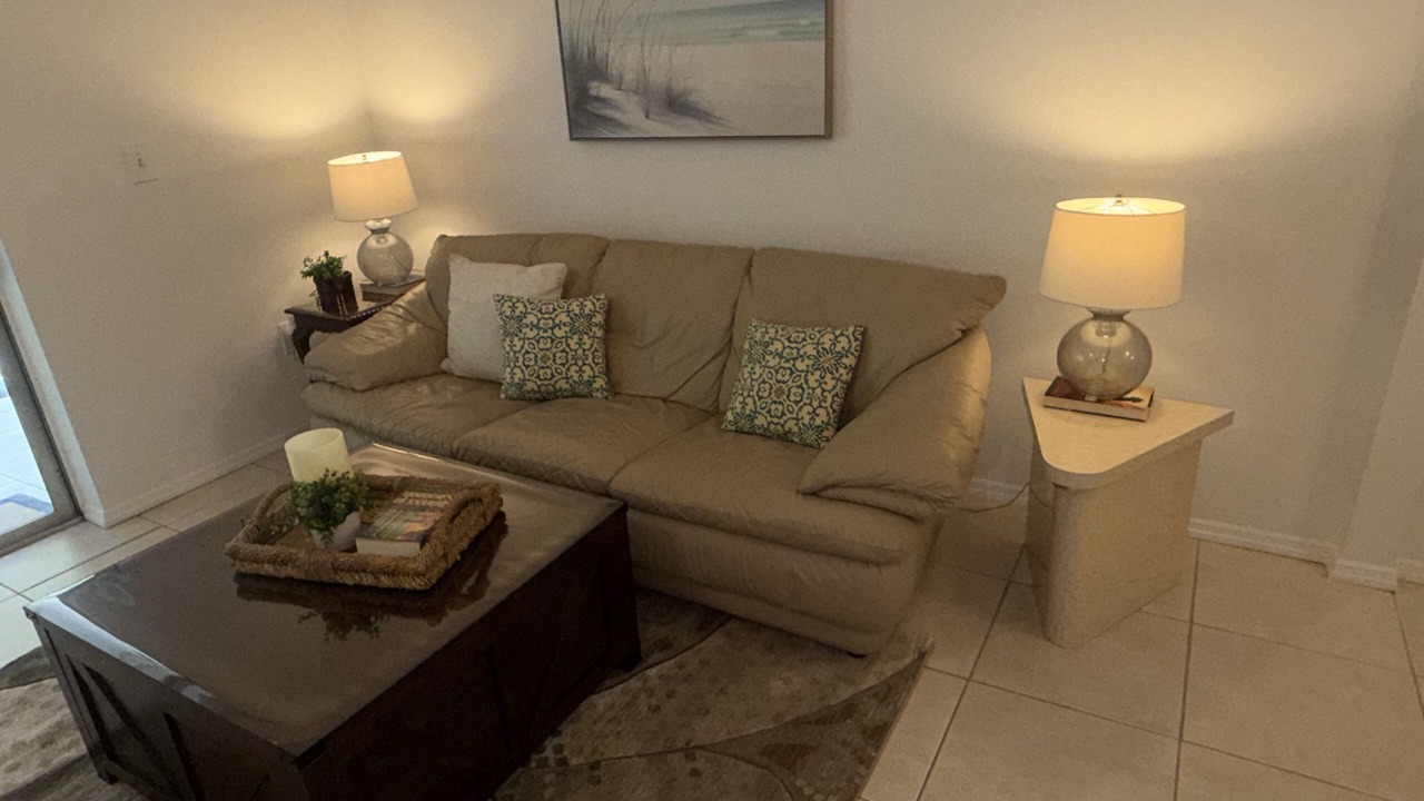 Photo of Livingroom in Bayview