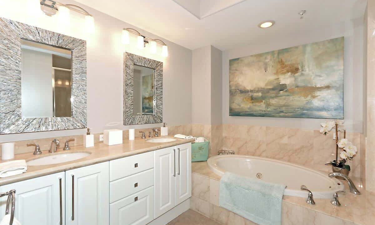 Photo of Bathroom in Naples