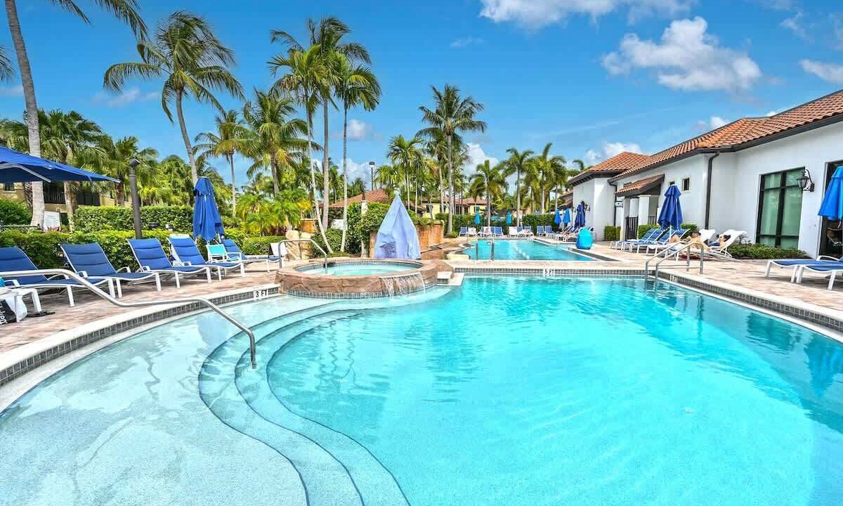 Photo of Outdoor in Naples