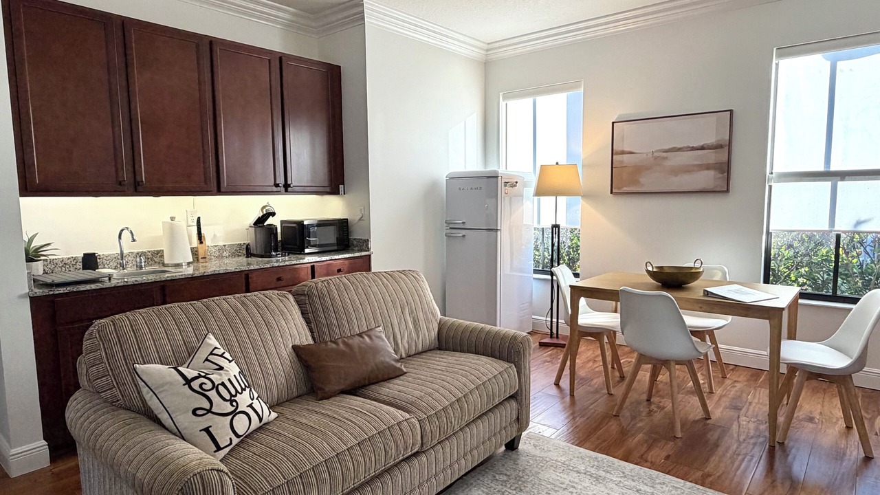 Photo of Livingroom in Ave Maria