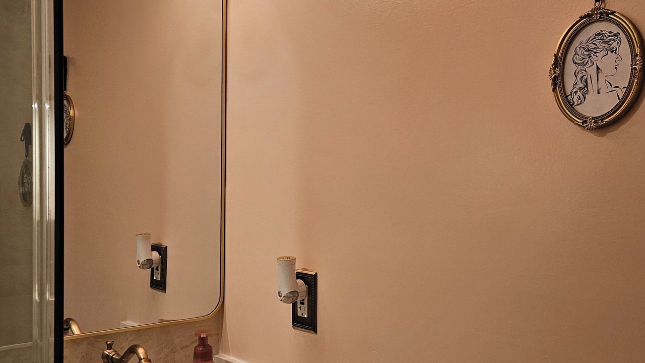 Photo of Bathroom in North Andrews Gardens