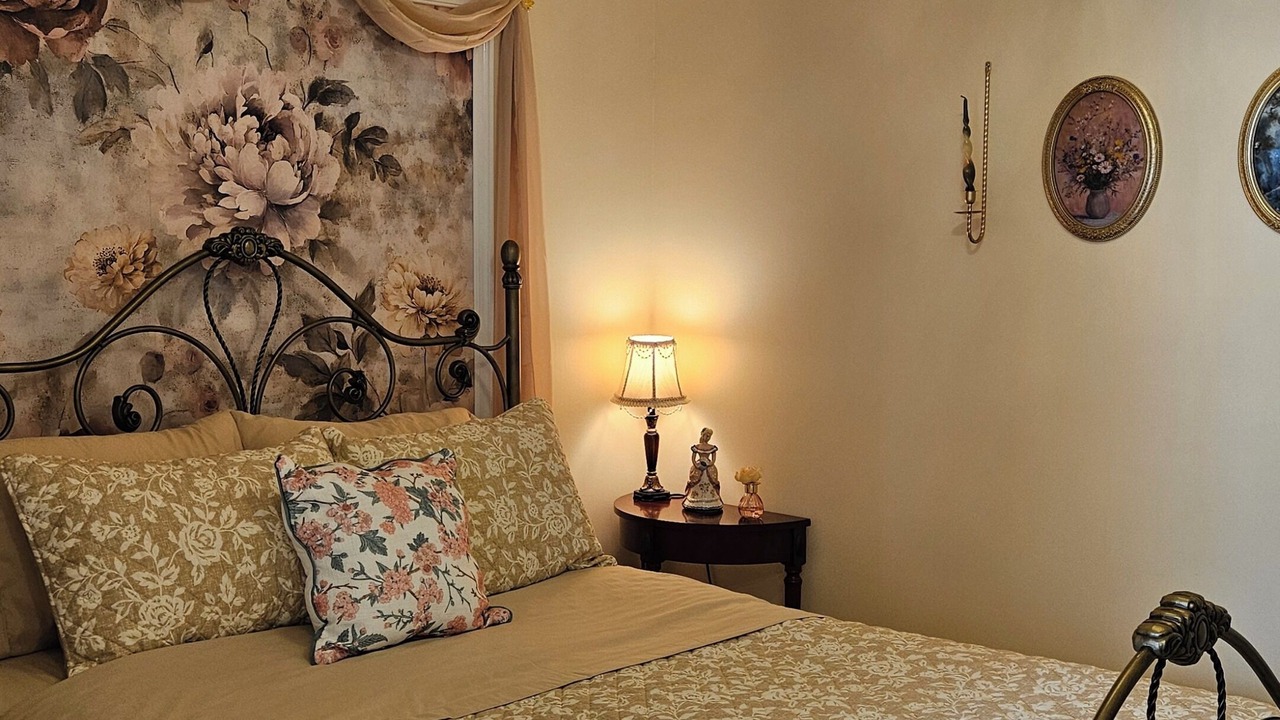 Photo of Bedroom in North Andrews Gardens