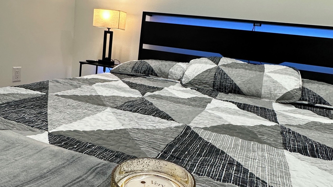 Photo of Bedroom in Lake Magdalene