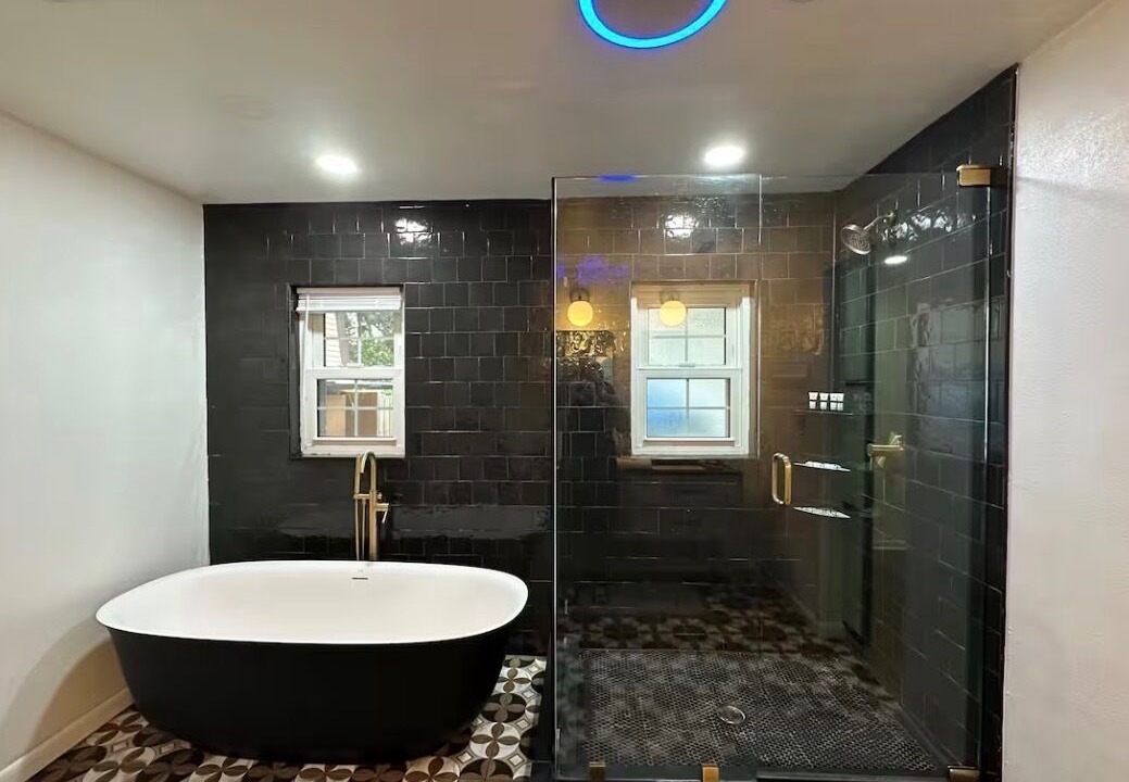 Photo of Bathroom in Lake Magdalene
