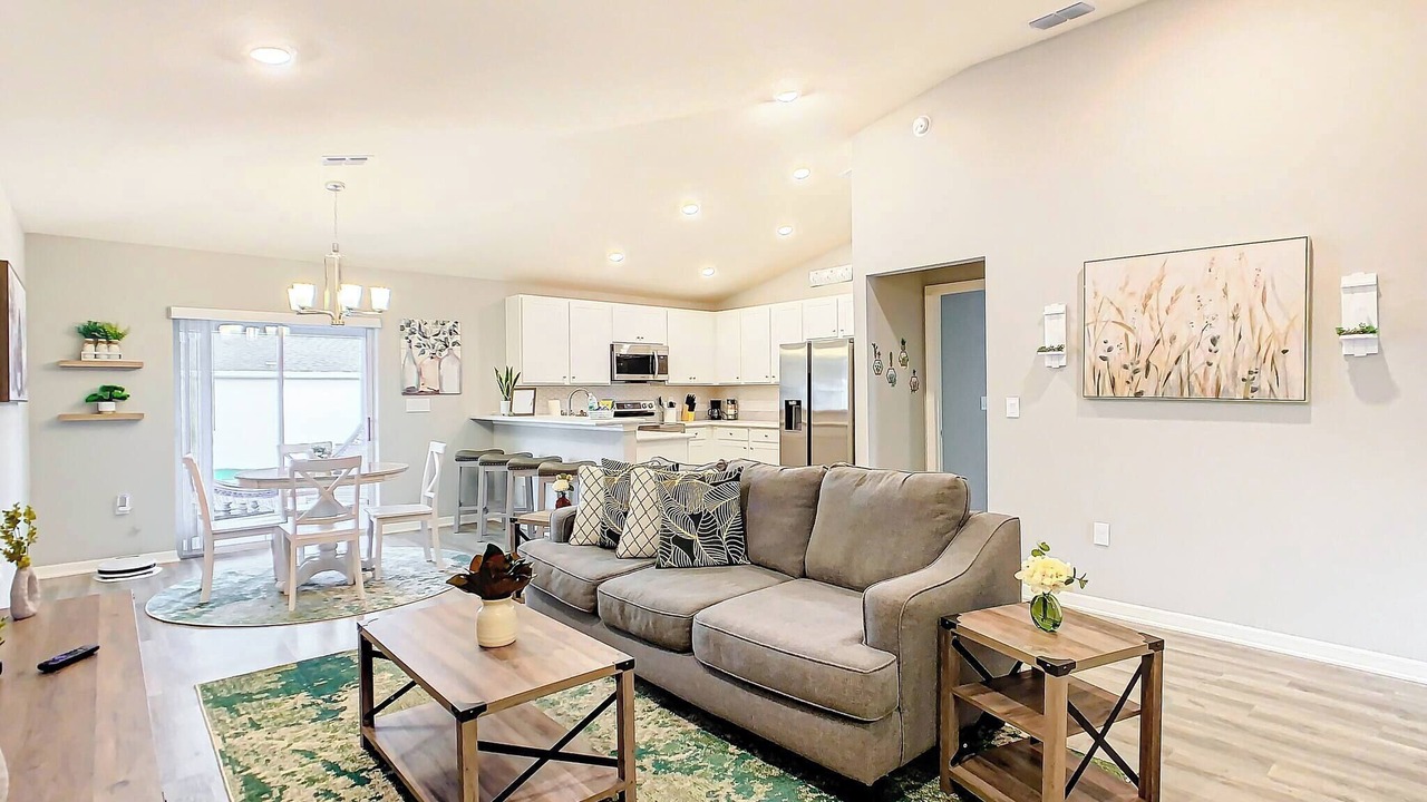 Photo of Livingroom in Auburndale