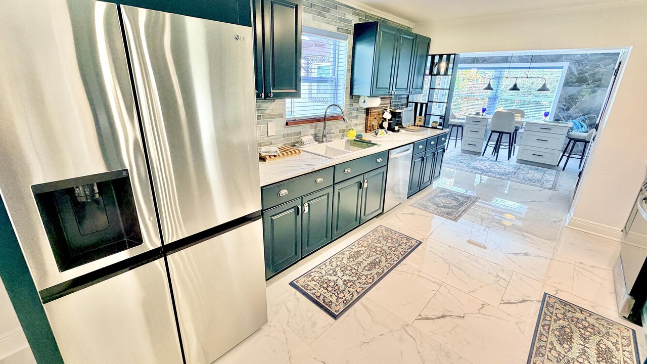 Photo of Kitchen in Edison Park Historic District