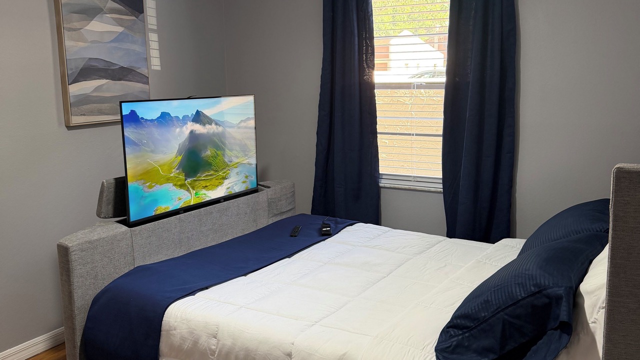 Photo of Bedroom in Crystal Lake
