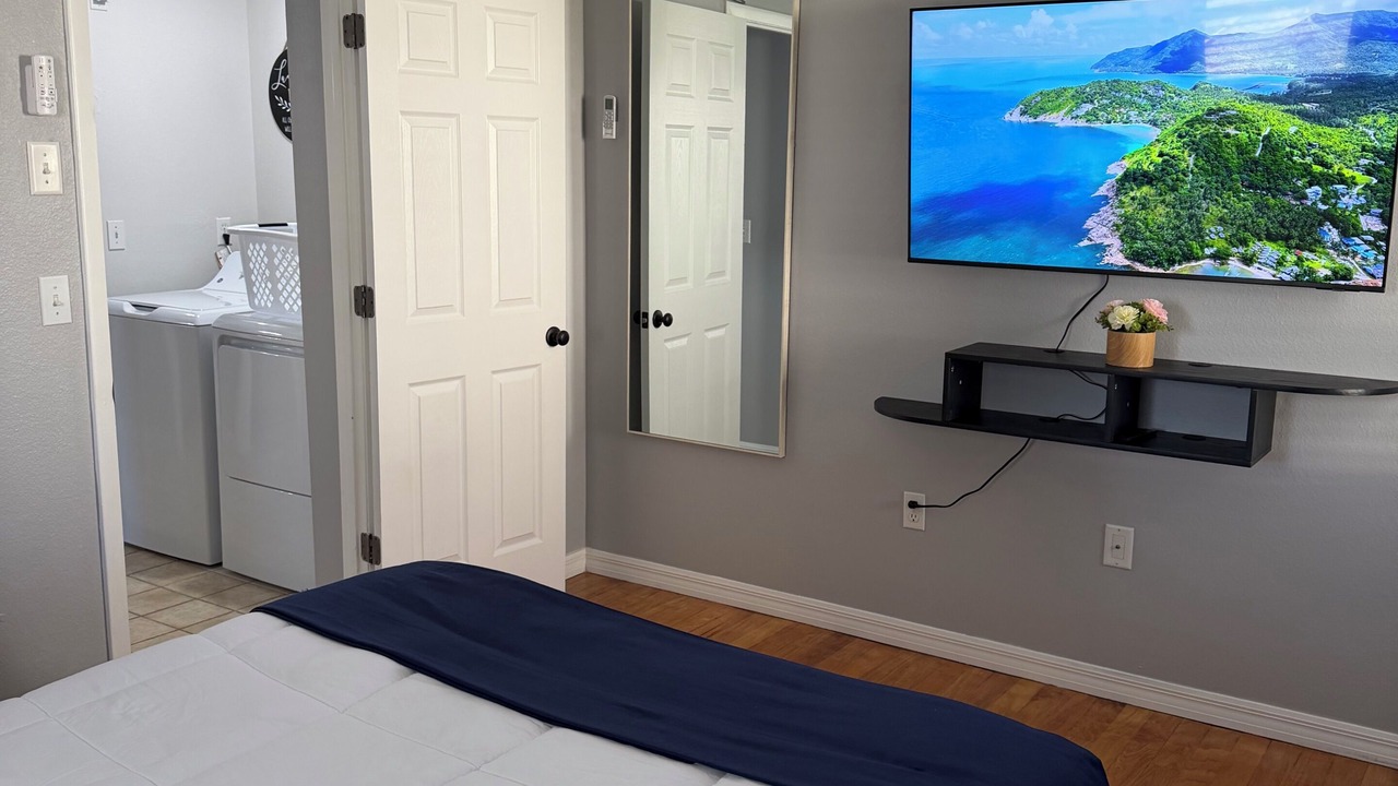 Photo of Bedroom in Crystal Lake