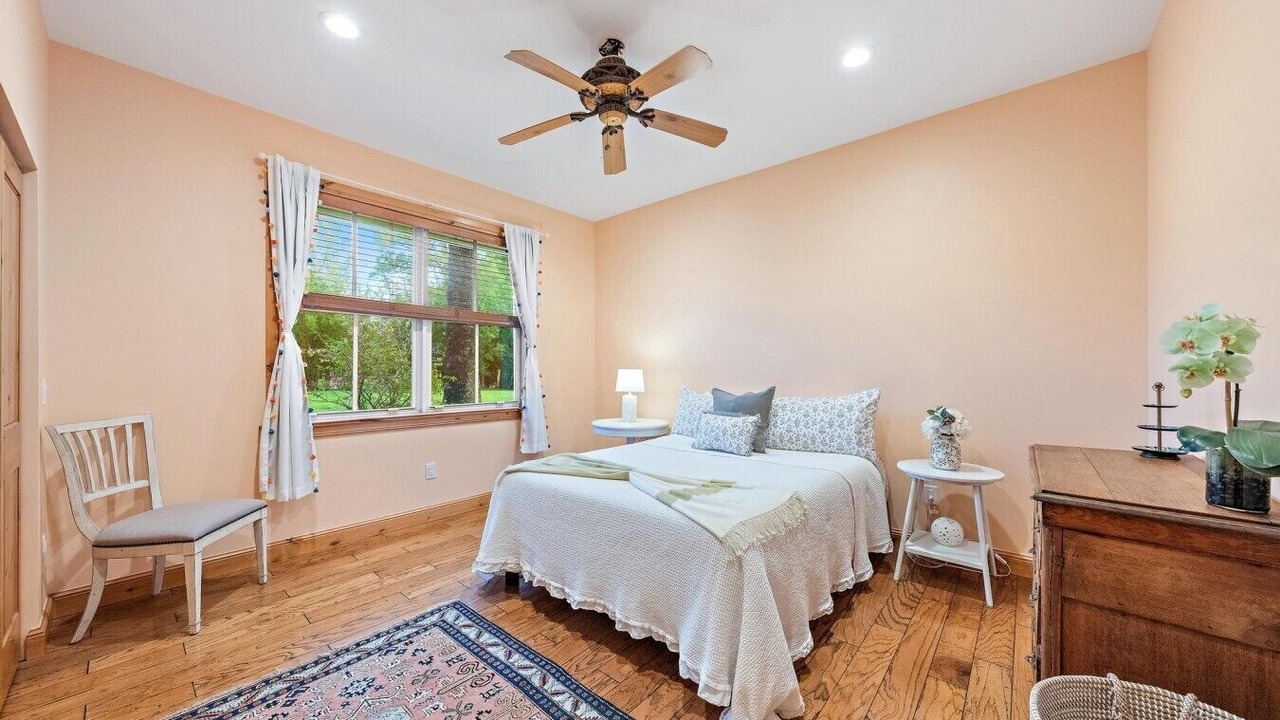 Photo of Bedroom in Jupiter Farms