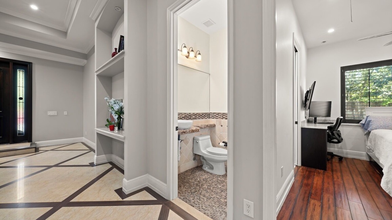 Photo of Bedroom in Central Naples