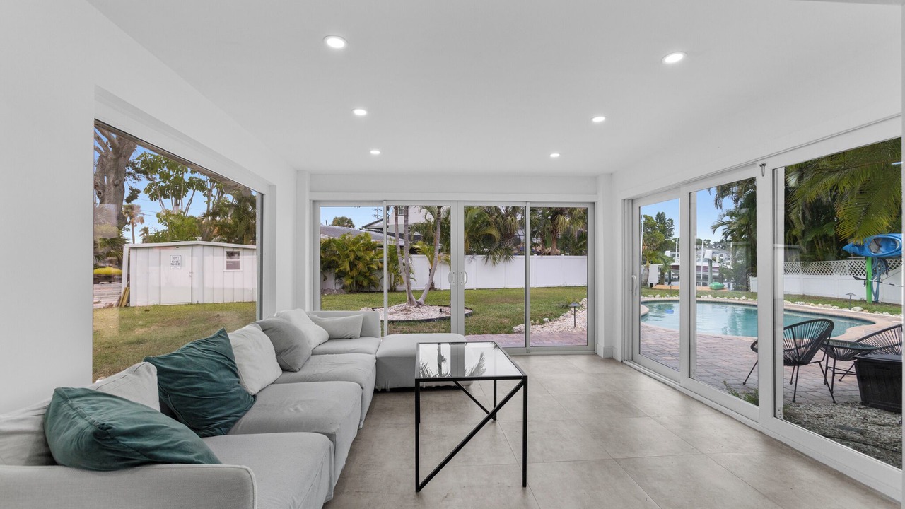 Photo of Livingroom in Shore Acres