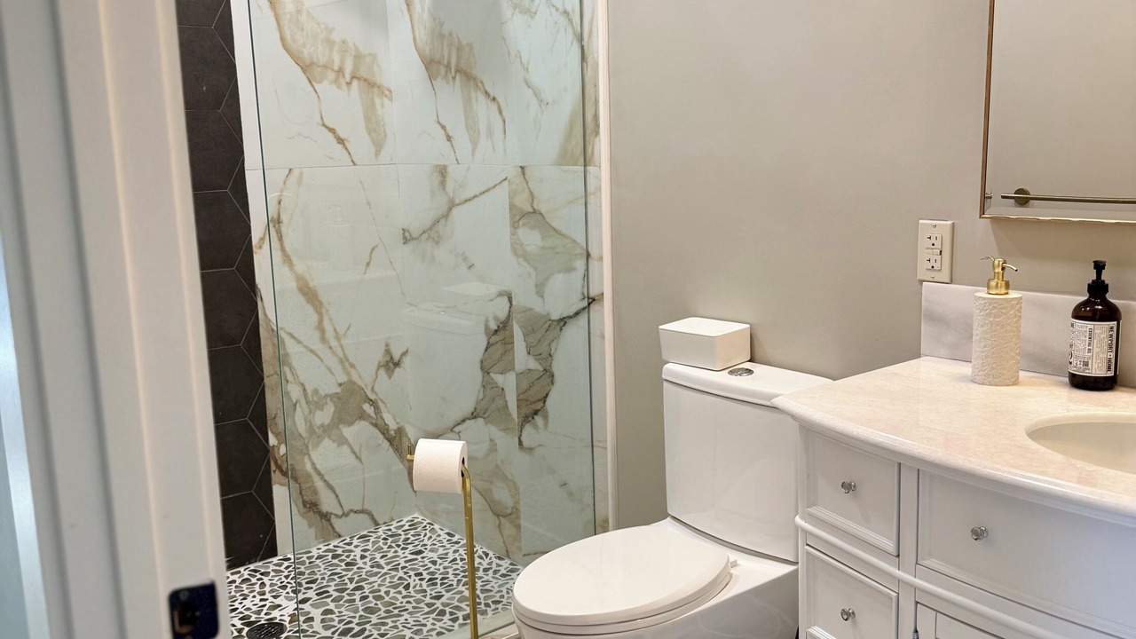 Photo of Bathroom in Indian Beach Sapphire Shores