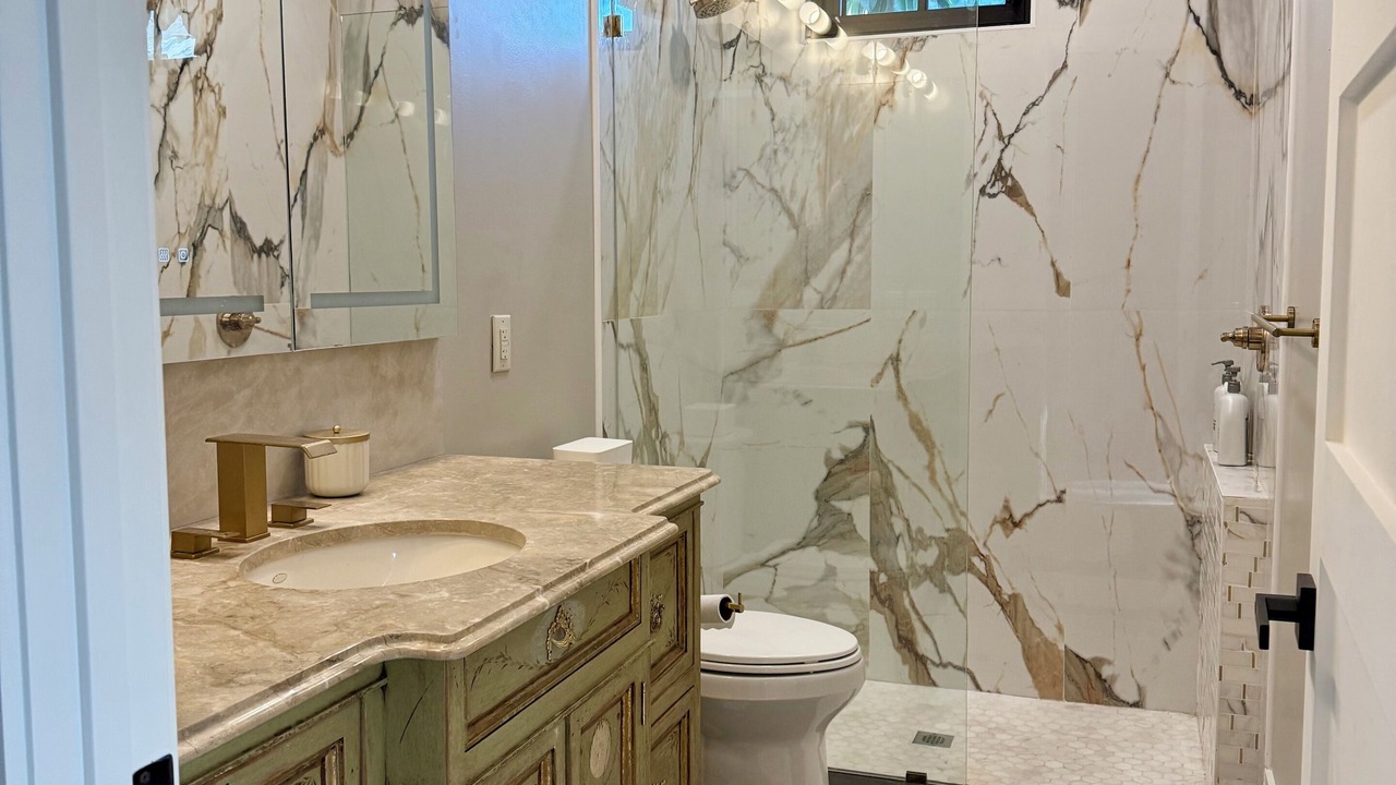 Photo of Bathroom in Indian Beach Sapphire Shores